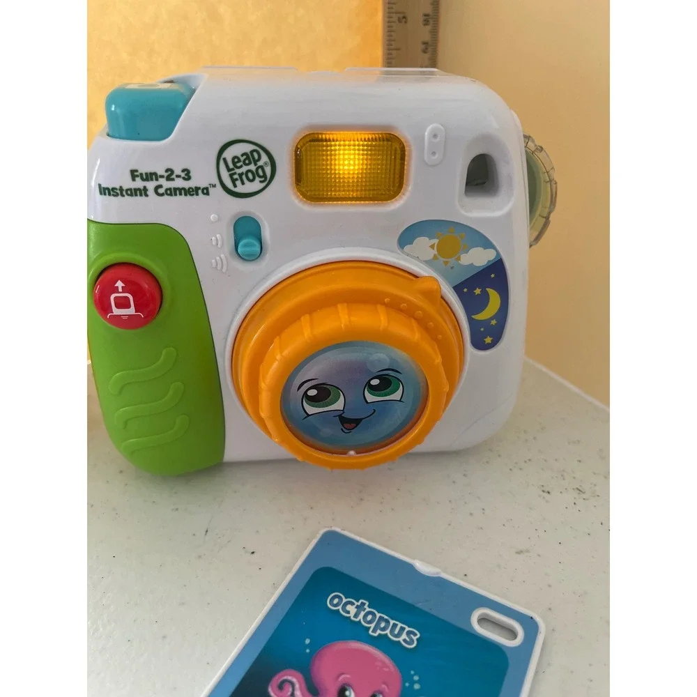 LeapFrog Fun-2-3 Instant Camera Learning Toy White Green Orange 80-607400